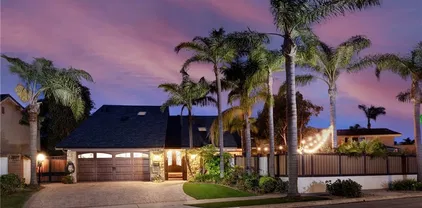 16561 Wanderer Ln, Huntington Beach