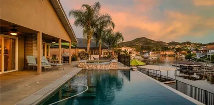 30249 Spray Dr, Canyon Lake