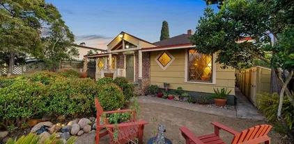 2847 Broadway, Golden Hill