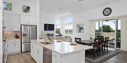 13062 Olympus Cir Unit 3, Poway