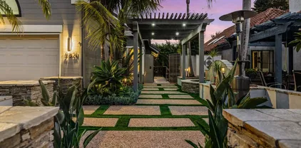 2821 Forest View Way, Carlsbad