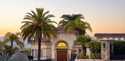 16110 Lakeview Dr, Poway