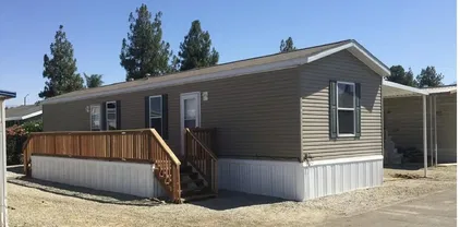 725 W Thornton Ave Unit 27, Hemet