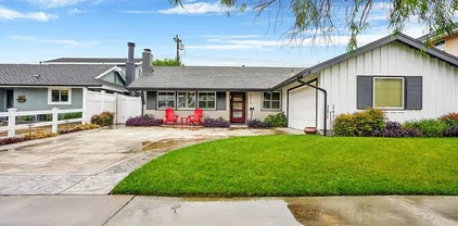 5812 Raphael Dr, Huntington Beach