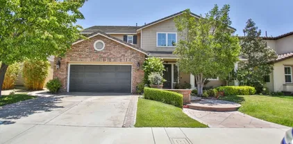2483 N Highwood Rd, Orange