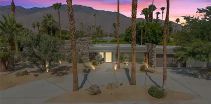 385 N Juanita Dr, Palm Springs