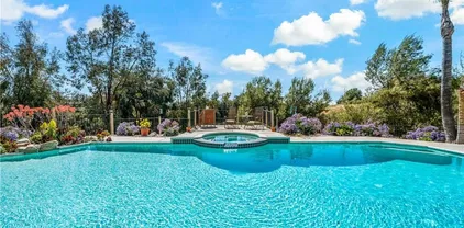 39980 Via Fernando, Temecula