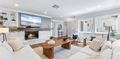 1915 Mariners Dr, Newport Beach