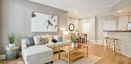 9263 Regents Rd Unit B106, La Jolla