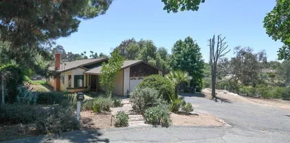3096 Coral Tree Ln, Fallbrook