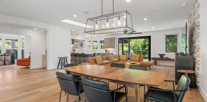 1180 Devonshire Dr, Encinitas
