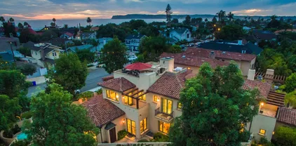 1038 E Ave, Coronado