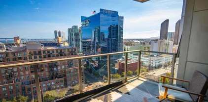 800 The Mark Ln Unit 1606, Downtown