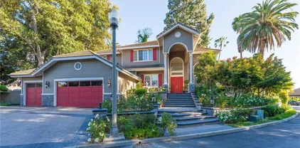 435 S Estate Dr, Orange