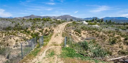 Varnum Rd, Hemet