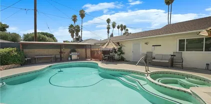3260 Vista Way, Hemet