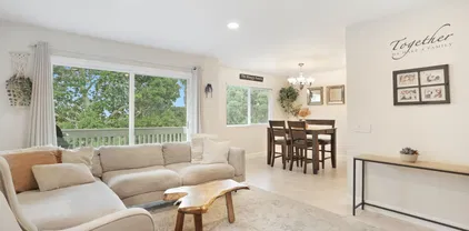 721 Buena Tierra Way Unit 187, Oceanside