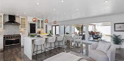 496 E 16th, Costa Mesa