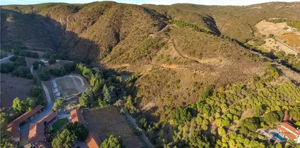 Via Las Rocas, Temecula