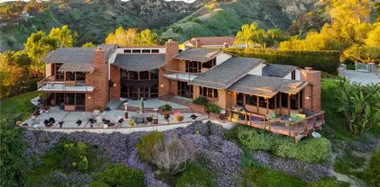 739 Reposado Dr, La Habra Heights