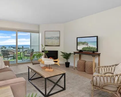 640 W Solana Cir Unit 8, Solana Beach