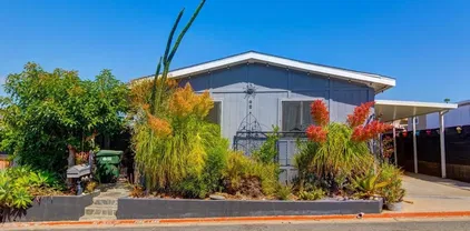 1380 Oak Hill Dr Unit 42, Escondido
