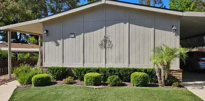 8975 Lawrence Welk Dr Unit 393, Escondido