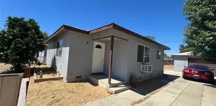 320 W Acacia Ave, Hemet