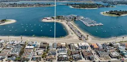 3536-40 Bayside Walk, Pacific Beach/Mission Beach