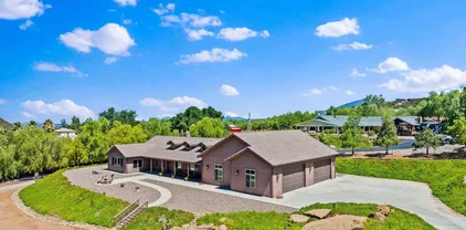 19553 Hidden Glen Rd, Alpine