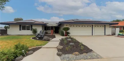 701 Las Riendas Dr, Fullerton