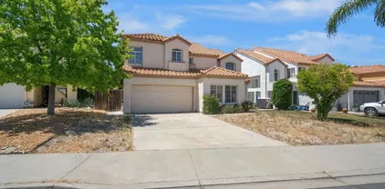 40037 White Leaf Ln, Murrieta