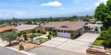 3527 Bluff St, Norco