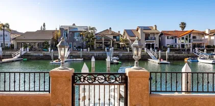 12 Buccaneer Way, Coronado