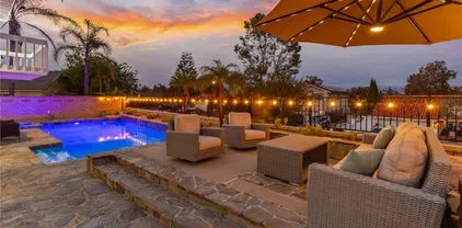23382 Via Chiripa, Mission Viejo