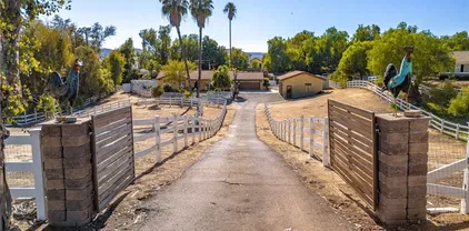 40685 La Colima Rd, Temecula