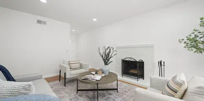 9236 Three Seasons Rd, Mira Mesa
