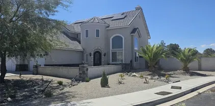 11238 Lindsay Ln, Apple Valley