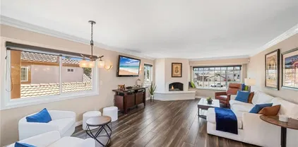 708 Main St, Huntington Beach