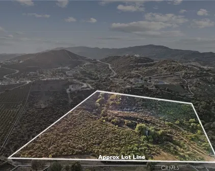 21903 Los Robles, Murrieta