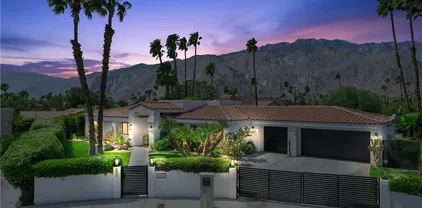 1045 E Deepak Rd, Palm Springs
