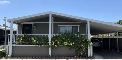 100 Elmwood Ln, Oceanside