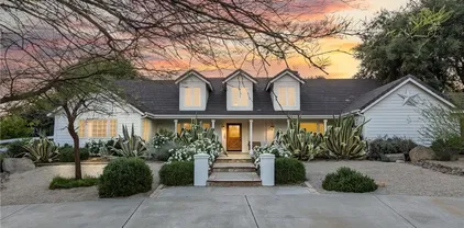 40485 Via Caballos, Murrieta