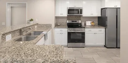 9229 Regents Rd Unit L124, La Jolla