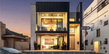 171 Savona Walk, Long Beach