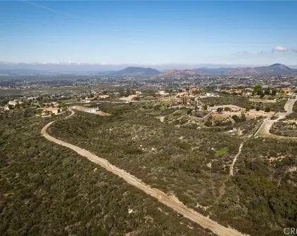 Esplendida Way, Temecula