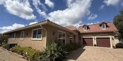 2845 E Vista Way, Vista