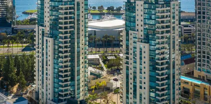 555 Front St Unit 303, Downtown