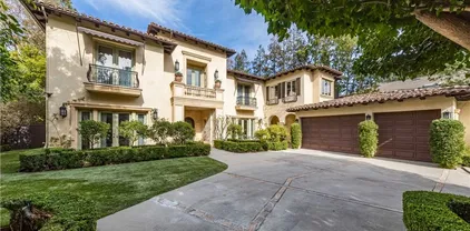 12094 Summit Cir, Beverly Hills