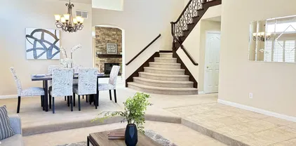 1685 Mountain Pass Cir, Vista